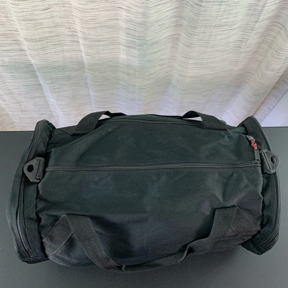 Leed’s Black Men's Duffle Bag